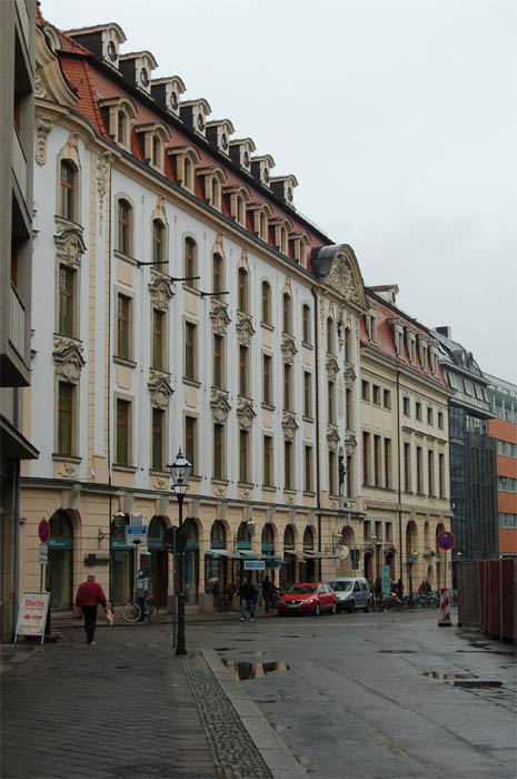 Site of Gewandhaus 1