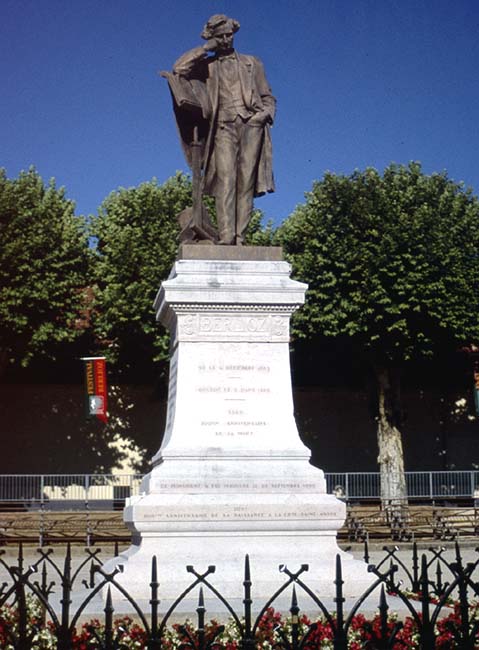 Berlioz statue