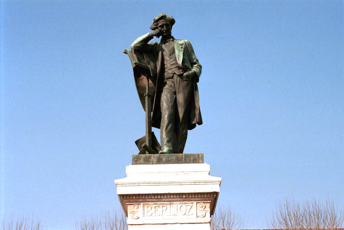 Berlioz statue