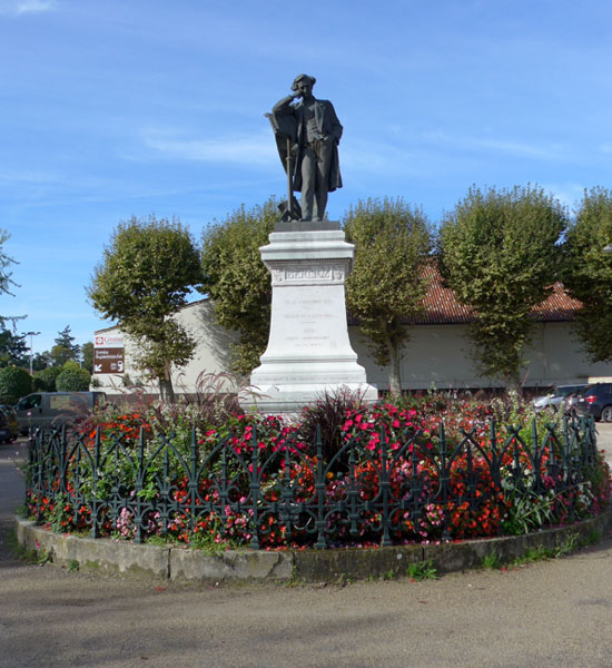 Berlioz statue