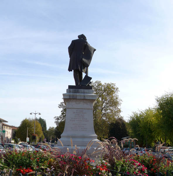 Berlioz statue