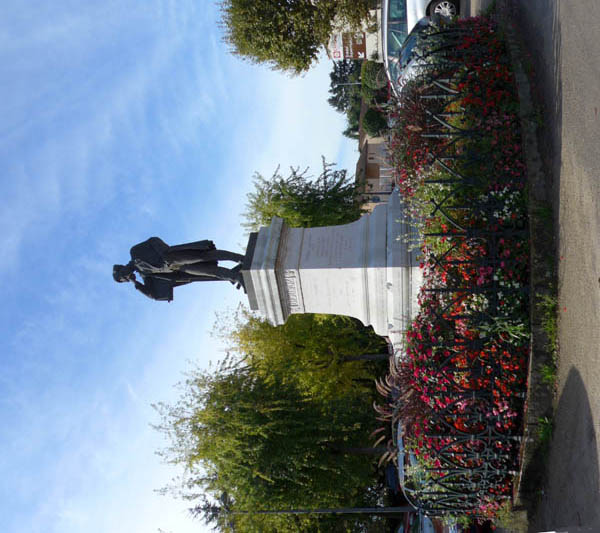 Berlioz statue