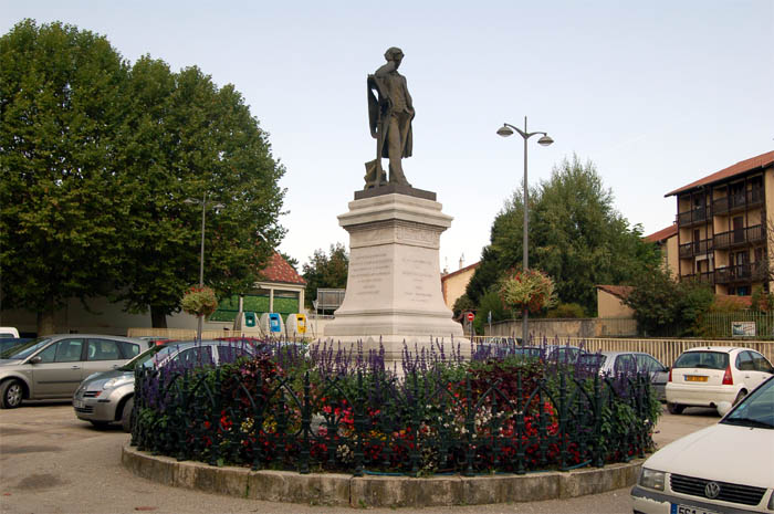 Berlioz statue