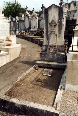 Tomb 2003