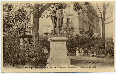 Statue 1900